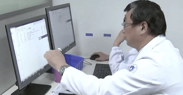 700 ленточных червей по телу: мужчина подхватил инфекцию после употребления свинины (фото)