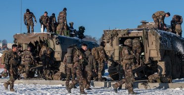 Перевернути драбину ескалації: що означають слова Макрона про відправлення військ в Україну, — генерал