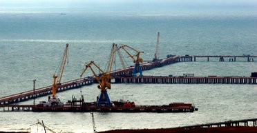 ГУР показало первые кадры удара FP-1 по порту Тамани: какие данные оперативного контроля (фото)