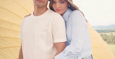 Супермодель Миранда Керр стала матерью в четвертый раз