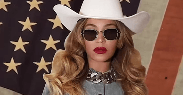 Бейонсе продемонструвала стильний образ у джинсах і ковбойському капелюсі (фото, відео)