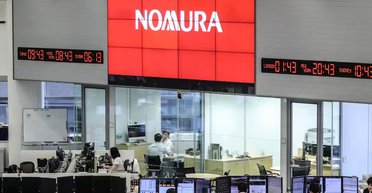 Руководитель банка сократил зарплату себе и топ-менеджерам за то, что работник пытался убить клиента