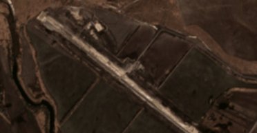 75 км від кордону: РФ будує новий аеродром в Бєлгородській області (фото)