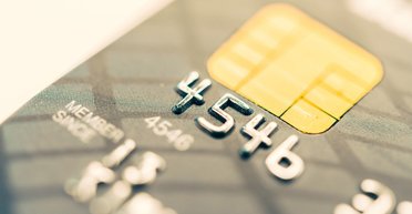 Пенсійні виплати можуть заблокувати: в Україні з'явиться реєстр дроперів (відео)