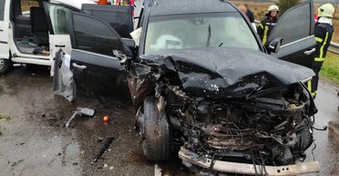 Виїхав на зустрічку: на Львівщині зіткнулися два легковики, є загиблі (фото)