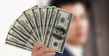 Уклонисты с деньгами и привилегиями. Почему в Украине общепринято, что богатые и влиятельные не воюют