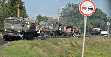 6 танків та квадроцикли: "азовці" знищили механізовану колону ЗС РФ, що штурмувала Добропілля (відео)