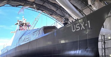 Сможет запускать ракеты: в сети показали 54-метровый морской дрон USX-1 Defiant (видео)
