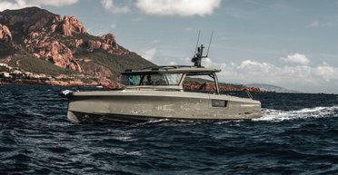 Две кровати, три двигателя V8 и 1500 сил: дебютировал самый большой и дорогой Brabus (фото)