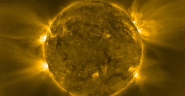 Як Сонце створює надшвидкісні електрони, і де вони губляться на кілька годин