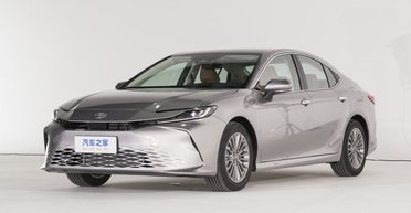 Новая Toyota Camry 2024 получила начальную бюджетную версию за $25 000 (фото)