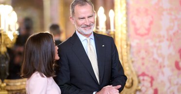 Королева Летиція продемонструвала ніжну весняну сукню (фото)