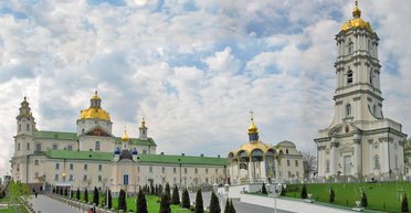 Монахи Почаевской лавры не впустили комиссию Минкульта для описи имущества