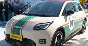 У Китаї випустили недорогий електрокар за $7000 із запасом ходу 500 км (фото)