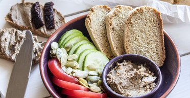 Намазка из сардины и картофеля: бюджетно и вкусно