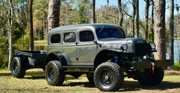 Старий військовий позашляховик 40-х перетворили на 700-сильного монстра за $500 000 (фото)