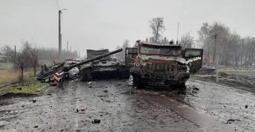 "Оставили только пепелище": ВСУ дронами отбили штурм россиян, остановив колонну бронетехники