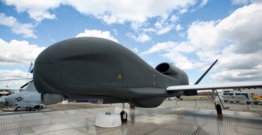 За 10 минут до войны. Почему Трамп не спешит с вторжением в Иран