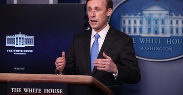 У Білому домі завівся голуб миру: хто й чому гальмує постачання F-16 в Україну