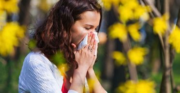 Почему весне радуется не каждый: в Украине примерно 1,8 млн человек страдает аллергическим ринитом