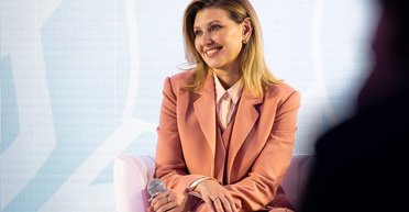 Топ-7 ярких образов Елены Зеленской до и во время войны