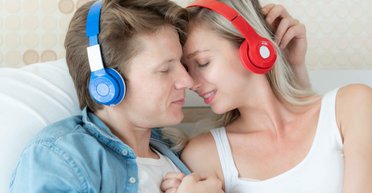 Час романтики. Onuka, Ed Sheeran, Елтон Джон — 7 ніжних треків у плейлисті жовтня (відео)