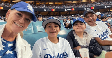 Пара стала мультимиллионерами, избежав проклятия "победителей лотереи" (видео)