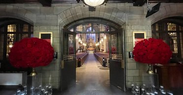 "Я живий": чоловік перервав власний похорон, налякавши учасників церемонії (фото)