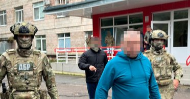 "Способствовал уклонистам": ГБР снова задержало экс-главу Ровенского ТЦК, который избил военного (фото)