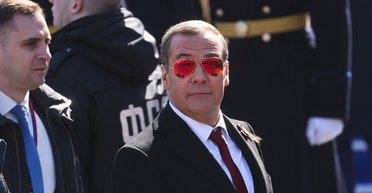 Угрожает Боррелю и Борису Джонсону: Медведев предложил уничтожать "врагов" России