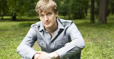 Спрятал в трусах: известного российского актера задержали с пакетом наркотиков, — СМИ (фото)