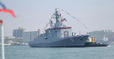 "Благородна дитина революції": в КНДР будують третій есмінець класу Choi Hyun