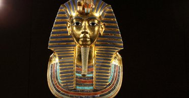 "Проклятье Тутанхамона" пало на археологов неспроста: что они сделали с мумией фараона