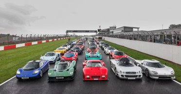 Автошоу на миллиард долларов: 500 эксклюзивных суперкаров собрали в одном месте (видео)