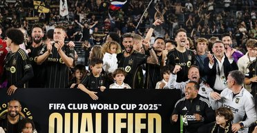 "Я офігів": український захисник "Лос-Анджелеса" обурився через прапор РФ на матчі (відео)