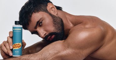 Виталий Козловский снялся для рекламы косметики, но сеть обсуждает несколько иное (фото)