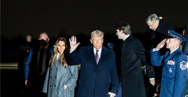 Трамп прибыл в Вашингтон перед инаугурацией: как будет проходить церемония (видео)