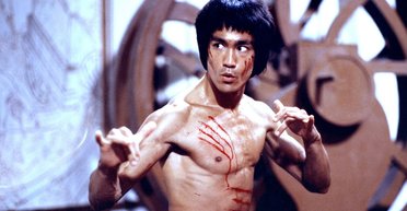 ИИ против Брюса Ли и Джеки Чана: почему кино нельзя отдавать в руки искусственного интеллекта