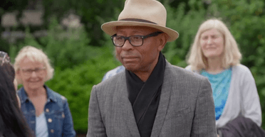 "Предмет із жахливою історією": експерта довів до сліз диск зі слонової кістки (фото)