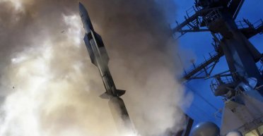 Стоит $4,3 млн: ВМС США впервые применили ракету SM-6 для защиты от атаки хуситов