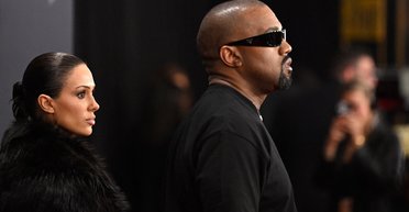 "Чтобы выглядела, как манекен": Канье Уэст придумал Бьянке Цензоре ряд странных правил