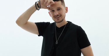 Мечтал стать циркачом и пел с Дзидзьо: 8 малоизвестных фактов о Dima PROKOPOV