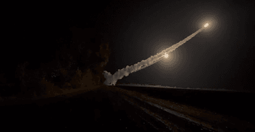 Видно из космоса: спутник зафиксировал последствия удара по аэродрому в Джанкое, — соцсети (фото)