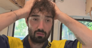 Мужчина живет в центре города, но не платит ни копейки за аренду: его называют гением