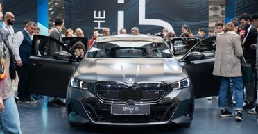 В Украине презентовали новый BMW 5 Series 2024: подробности и цены (фото)