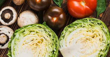 Лучше квашеная: 6 причин никогда не есть сырую капусту