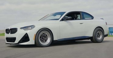 1500 сил и 2,5 с до сотни: как выглядит самый быстрый BMW в истории (видео)