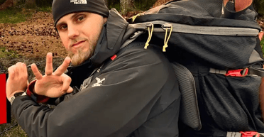 Поліцейському "пригрозили" фронтом: він горами втік у Румунію і тепер розказує дещо цікаве