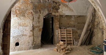 Жінка, яка купила будинок своєї мрії за "копійки", втратила цілий статок (фото)