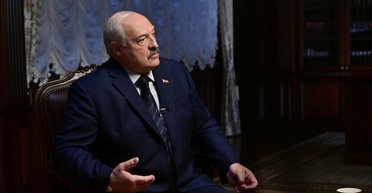 ВС РФ не вторглись в Украину, а возвращались с учений через Киев, — Лукашенко